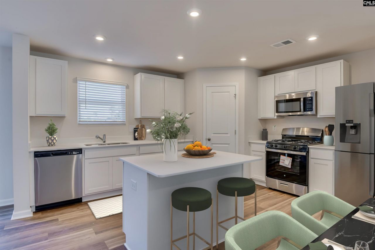 164 Kingfield Drive Photo 9