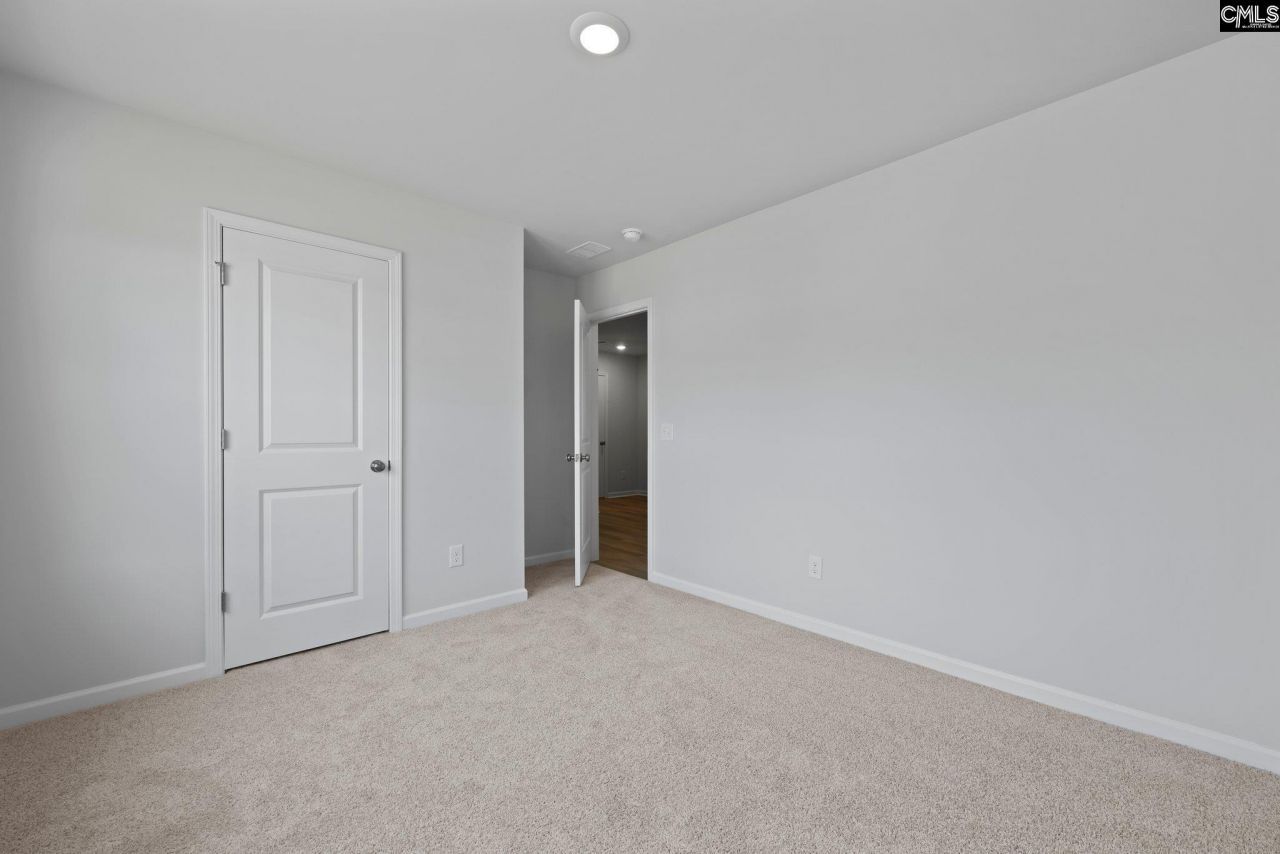 307 Paratrooper Lane Photo 12