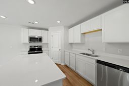 307 Paratrooper Lane photo 4