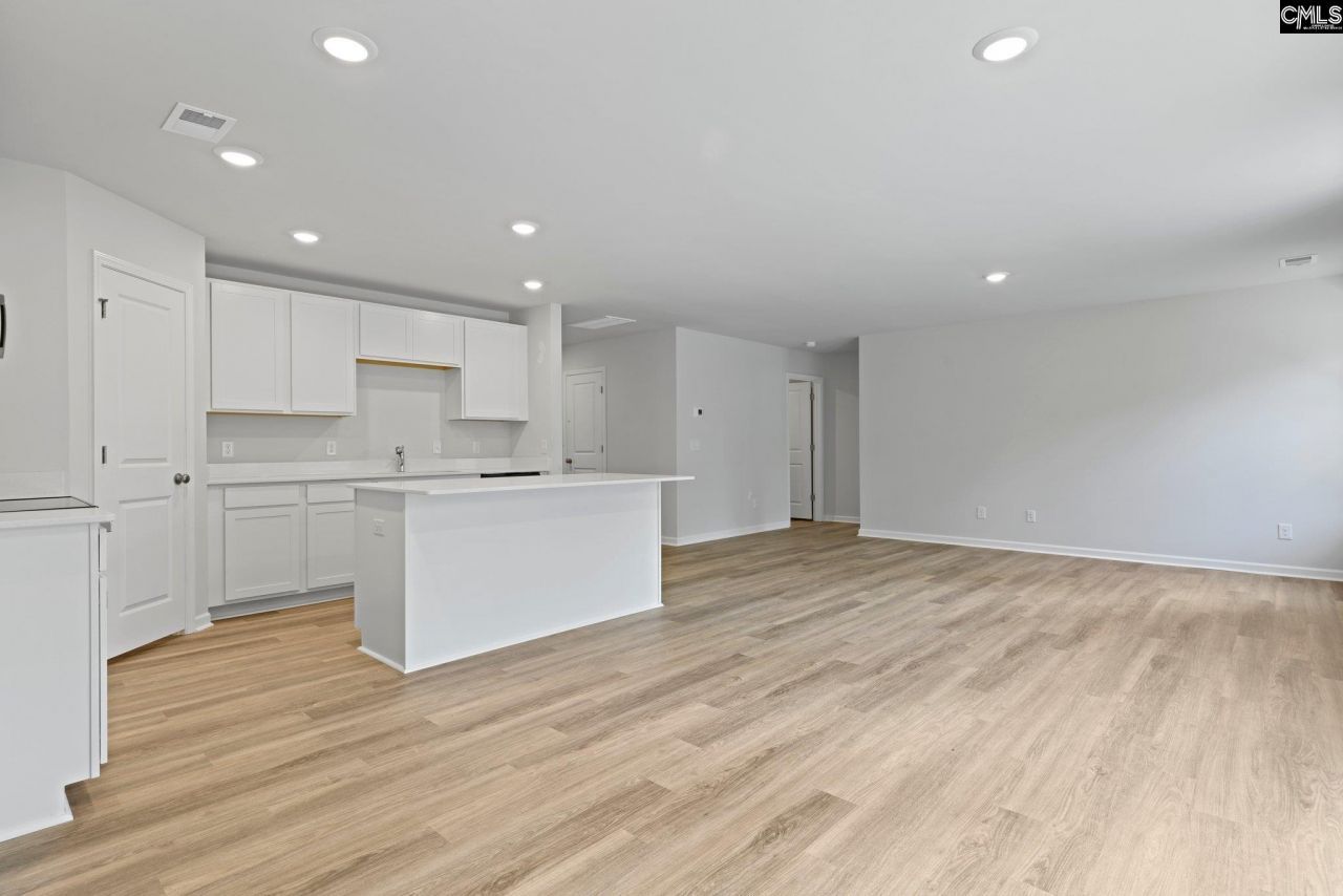 307 Paratrooper Lane Photo 22