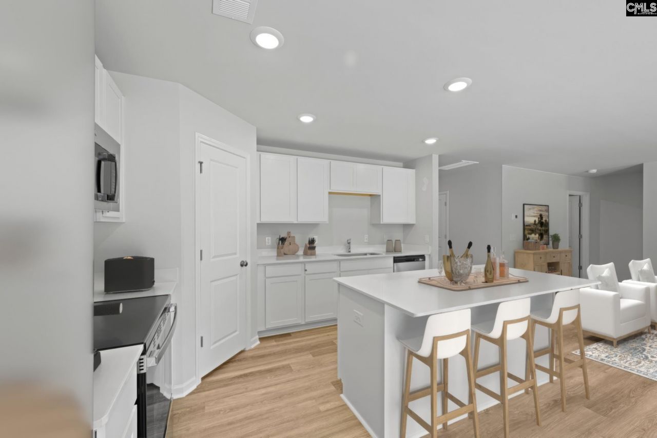 307 Paratrooper Lane Photo 8