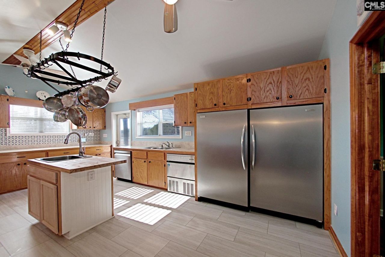 2081 Great North Rd  Photo 8