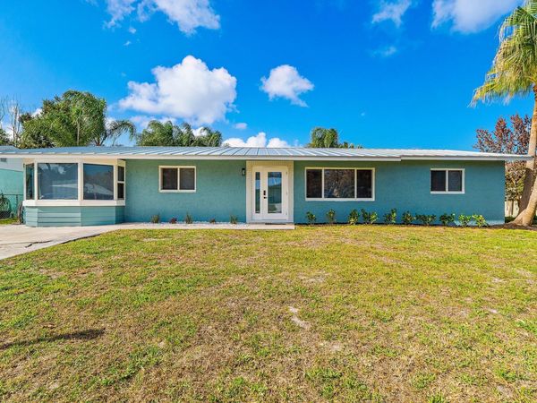 1851 SE Jackson Street, Stuart, FL 34997