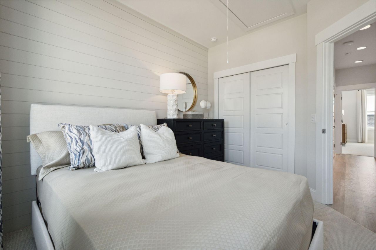 420 Swaying Pine Lane Photo 19