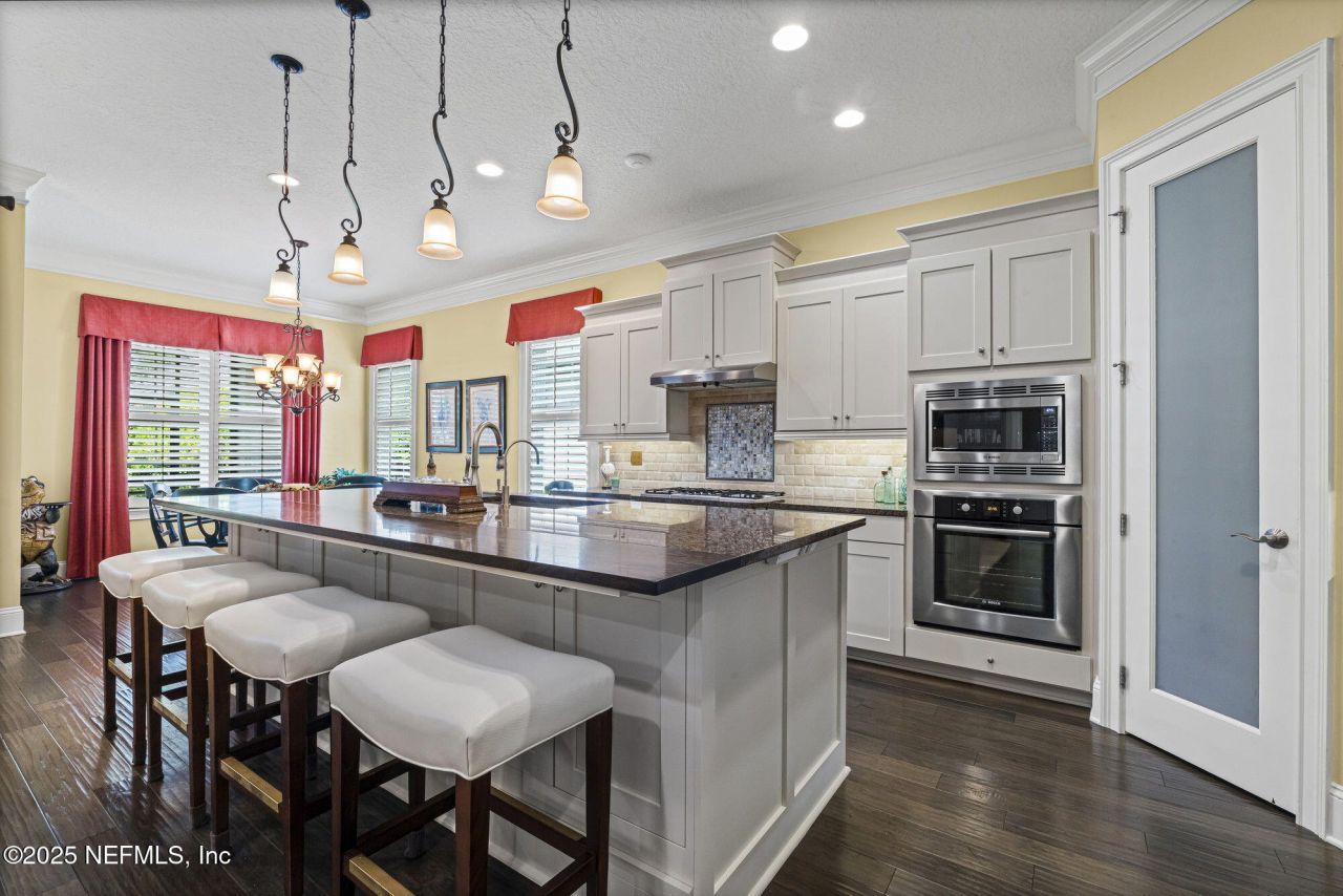 1363 Heritage Manor Drive, Jacksonville, FL 32207 Photo