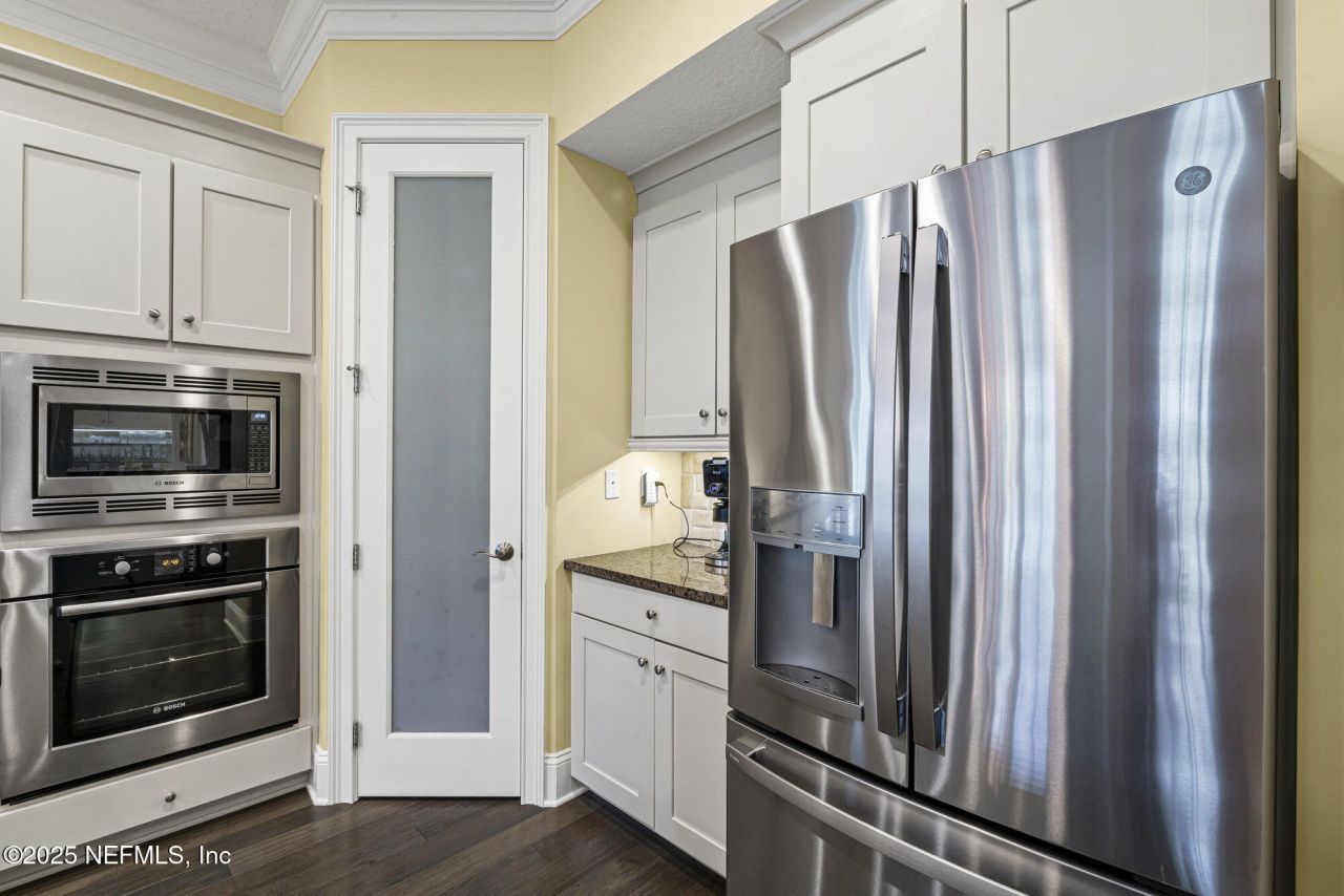 1363 Heritage Manor Drive, Jacksonville, FL 32207 Photo