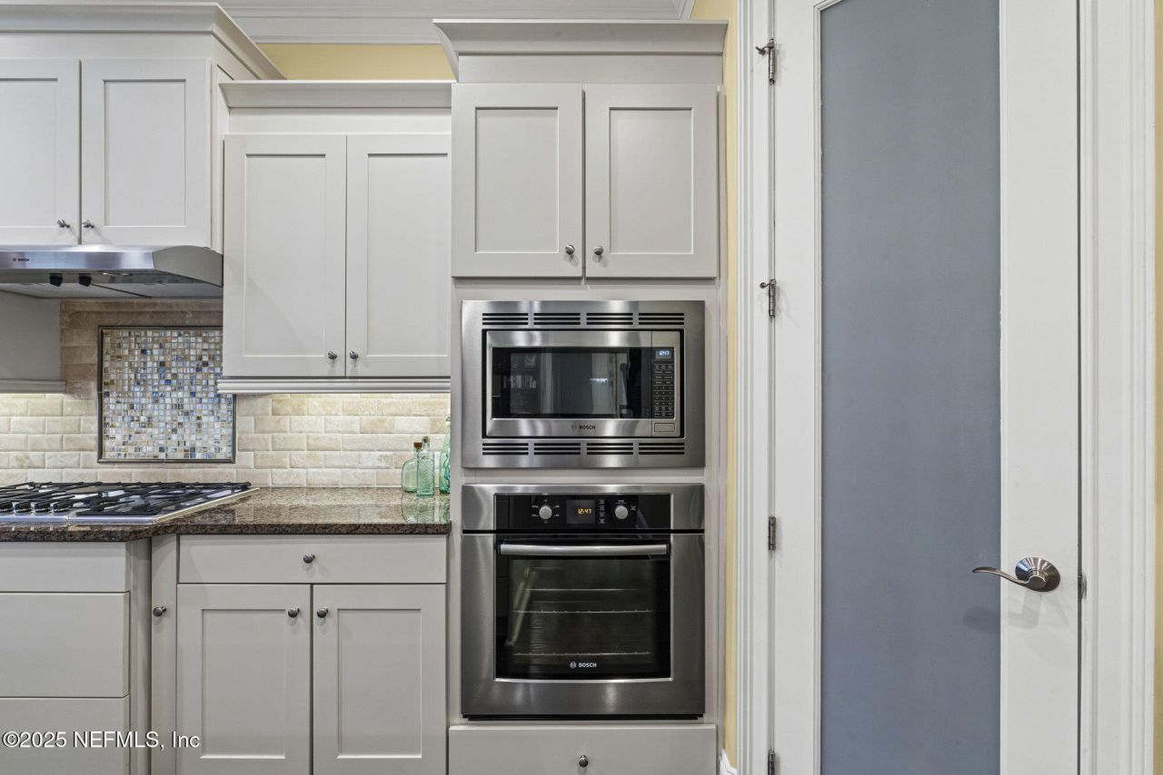 1363 Heritage Manor Drive, Jacksonville, FL 32207 Photo