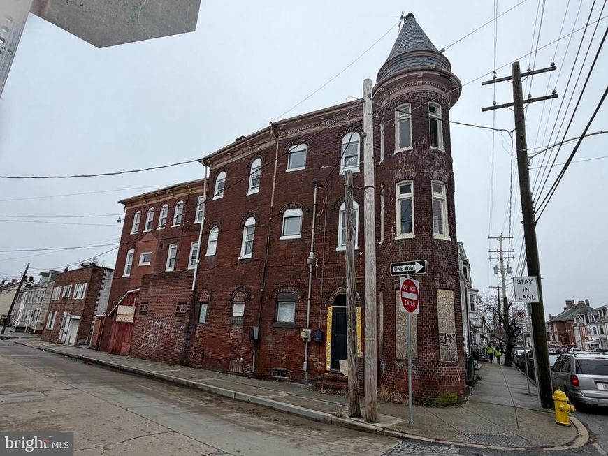 696 698 E Philadelphia Street , York, PA 17403 Main Photo