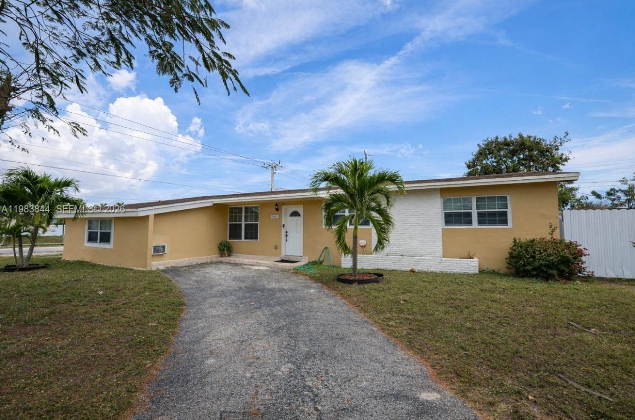 19835 NE 11th Ct , Miami, FL 33179 Photo