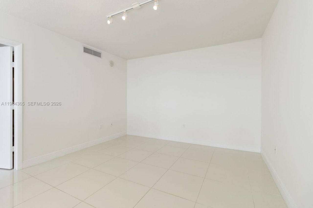 1861 NW North River Dr , Unit 3, Miami, FL 33125 Photo