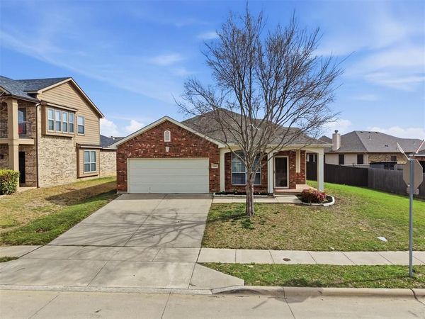 10986 Hawks Landing Road, Fort Worth, TX 76052