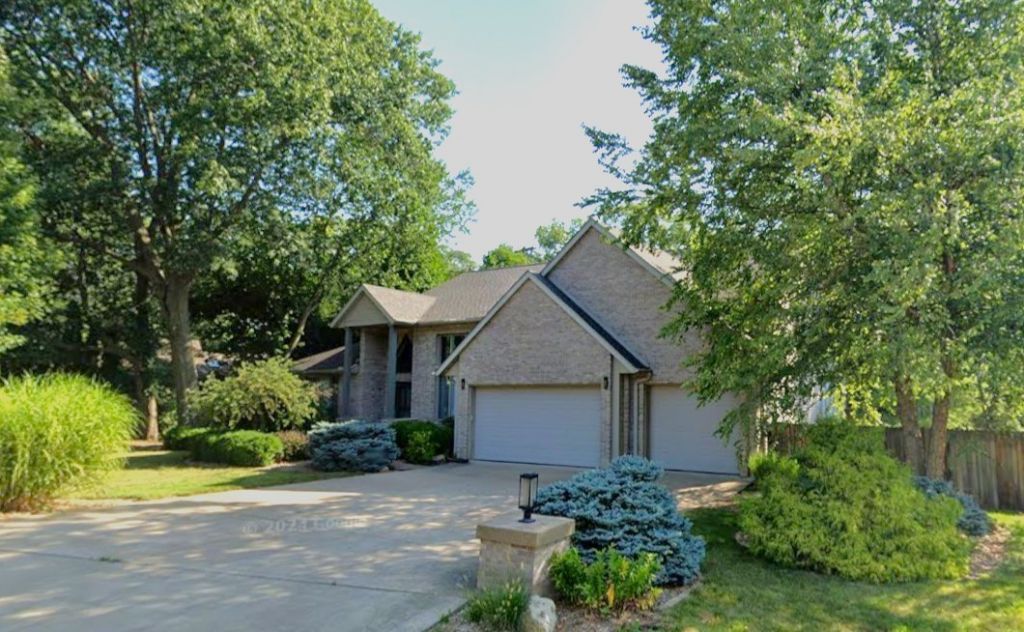 2710 8th Street Court , Moline, IL 61265 Main Photo