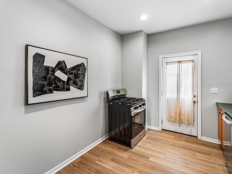 3556 Woodburn Avenue, Cincinnati, OH 45207 Photo 9