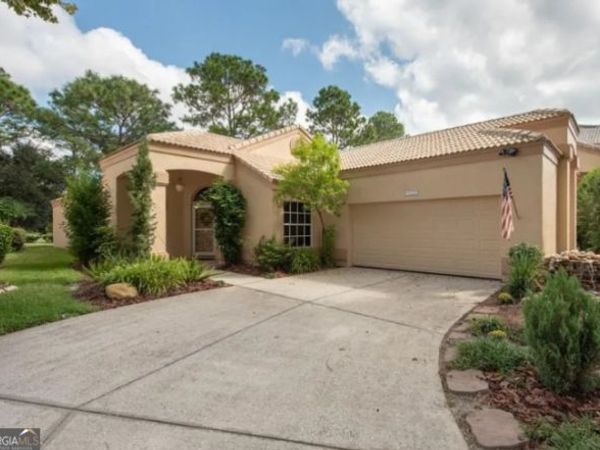 9320 Fairway Lakes Court, Tampa, FL 33647