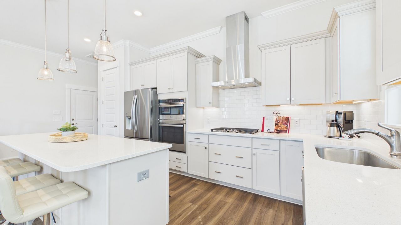 3498 Habenaria Road Photo 10