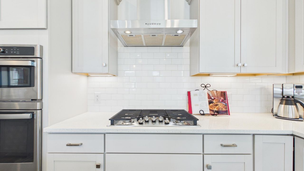 3498 Habenaria Road Photo 11