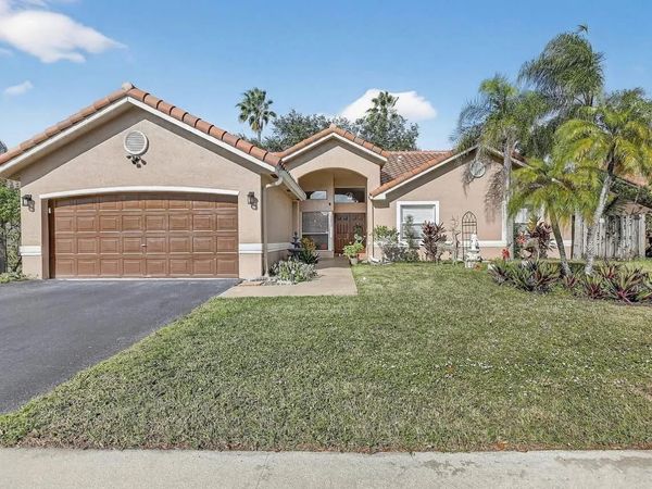 12623 SW 8th Court, Davie, FL 33325