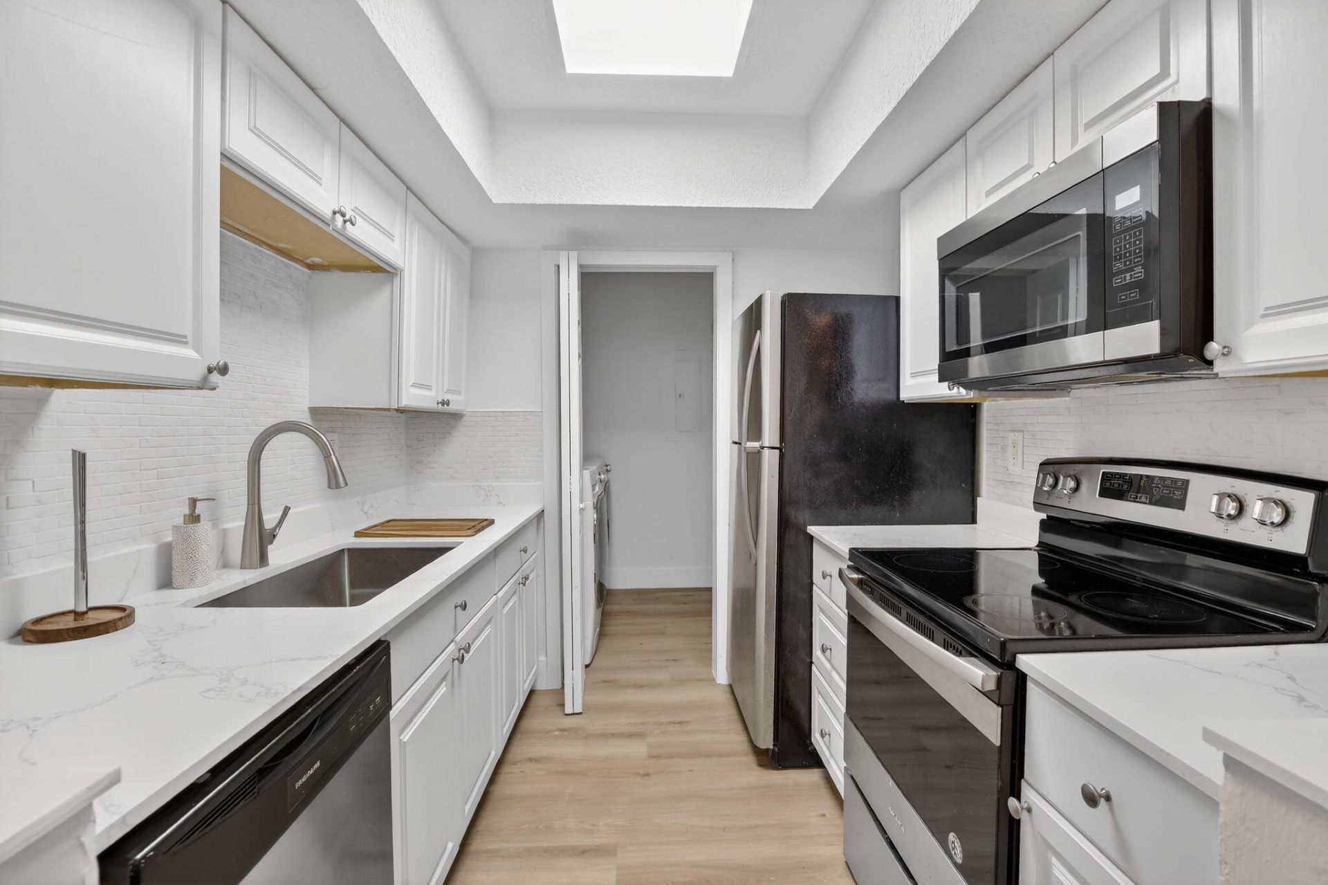 6828 NW 30th Street, Sunrise, FL 33313 Photo