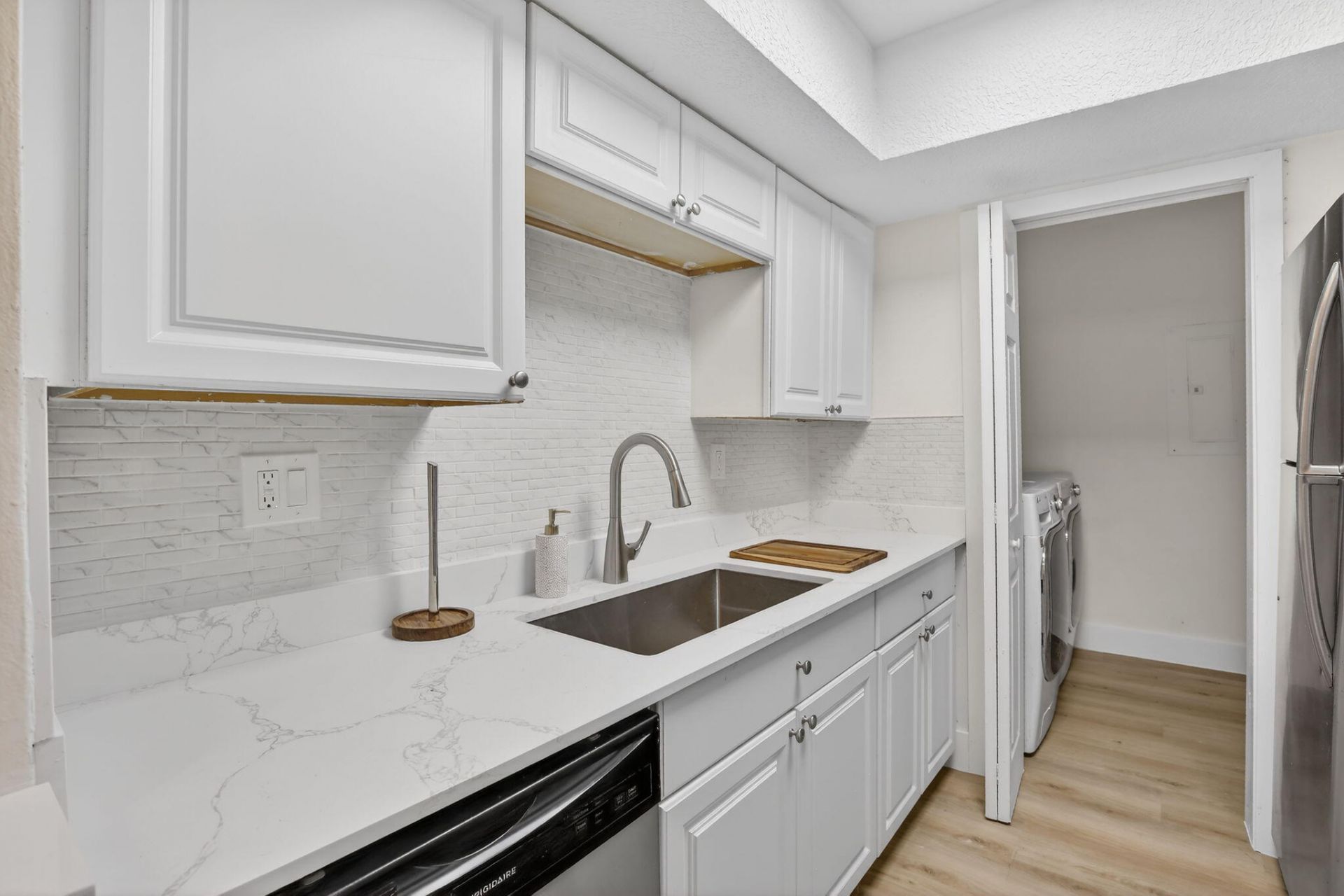 6828 NW 30th Street, Sunrise, FL 33313 Photo