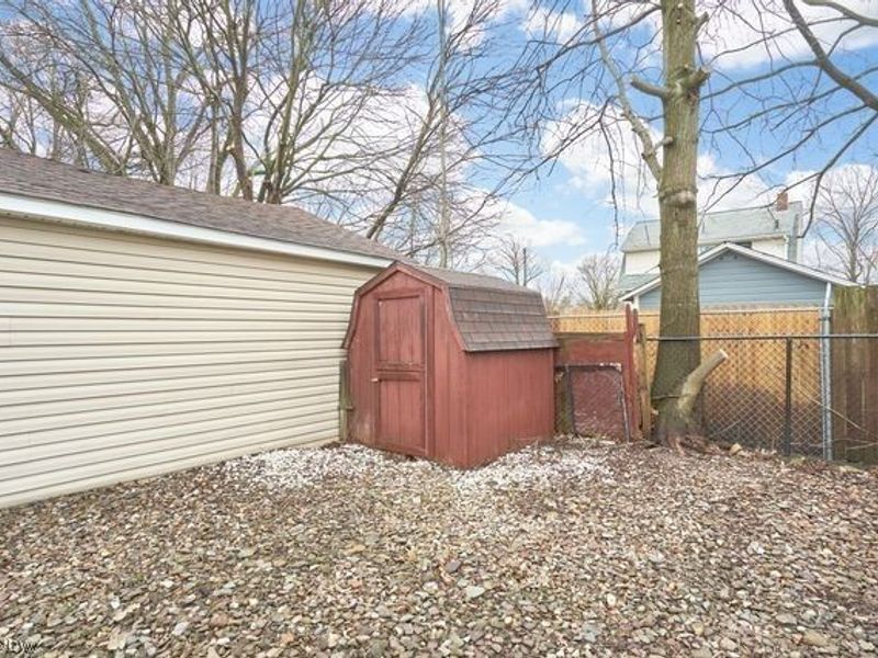 1153 Lily Street, Akron, OH 44301 Photo 5