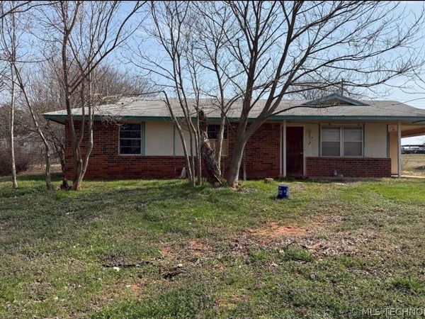 507 N Seminole Street , Asher, OK 74826