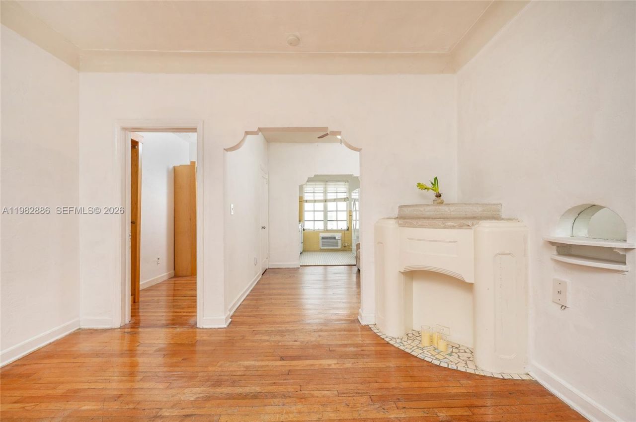 830 Euclid Ave, Unit 8, Miami Beach, FL 33139 Photo