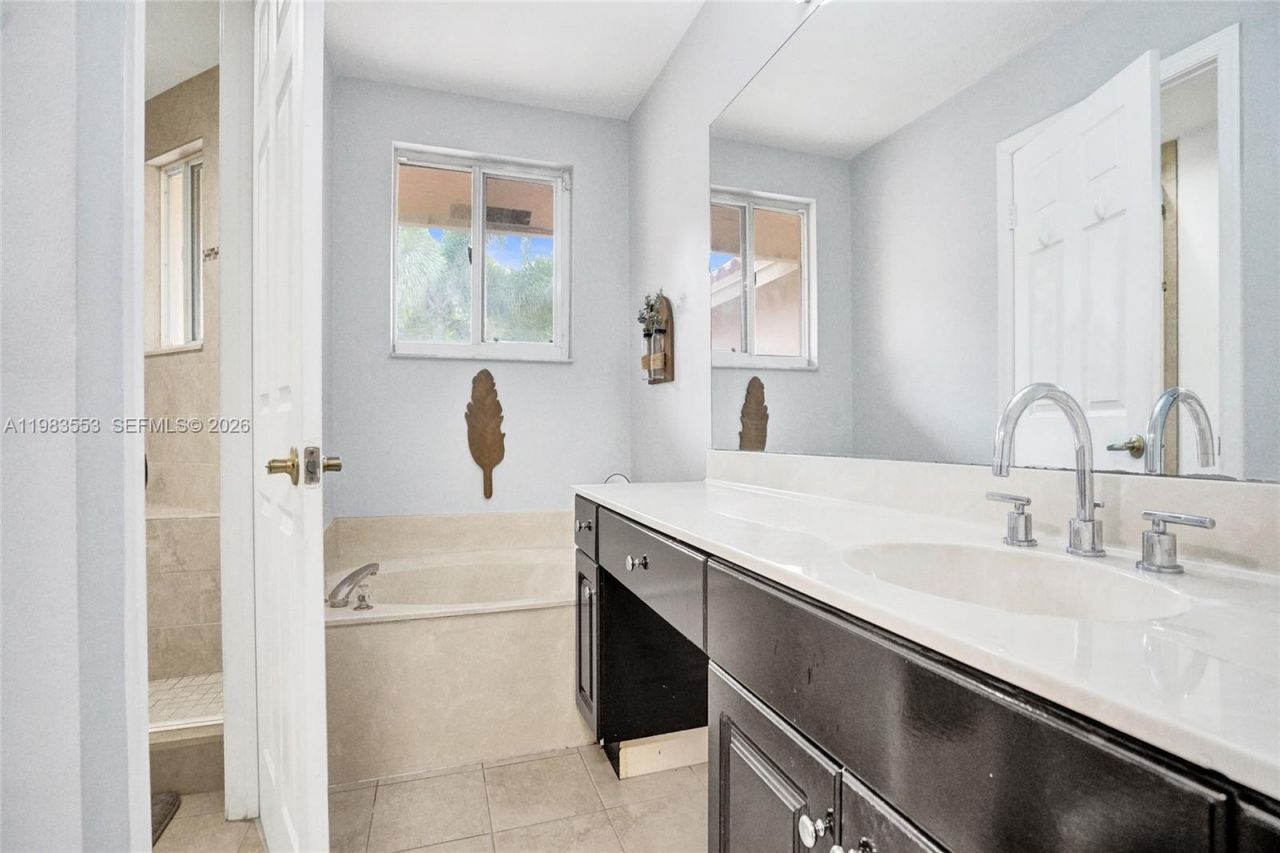 12513 NW 56th Dr, Coral Springs, FL 33076 Photo