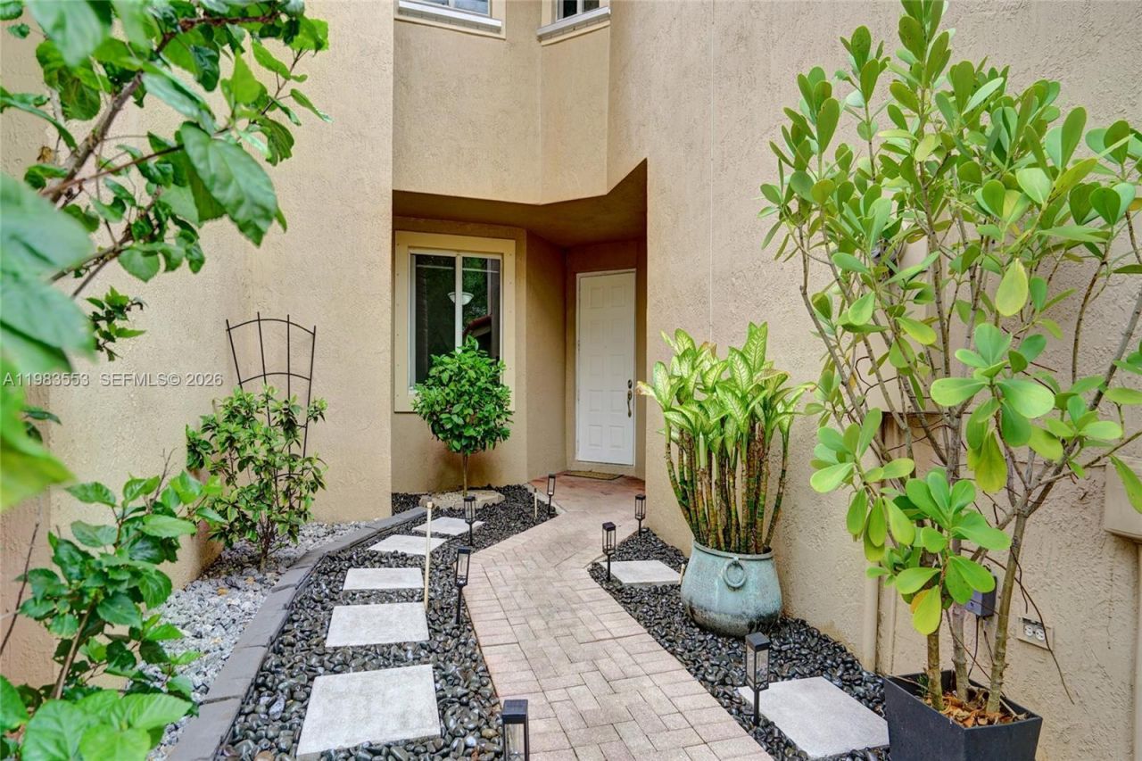 12513 NW 56th Dr, Coral Springs, FL 33076 Photo