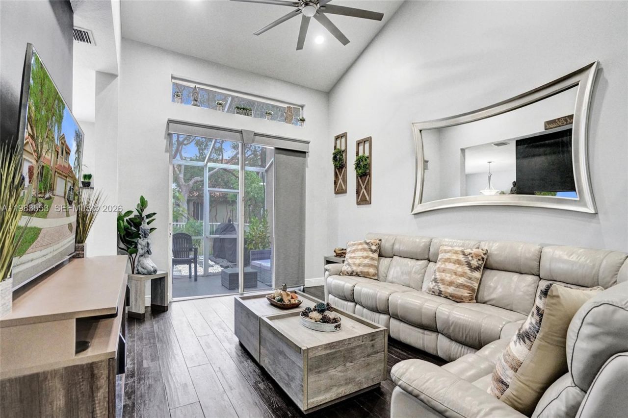 12513 NW 56th Dr, Coral Springs, FL 33076 Photo