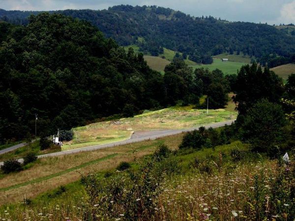 Seneca Trail, Slatyfork, WV 26291