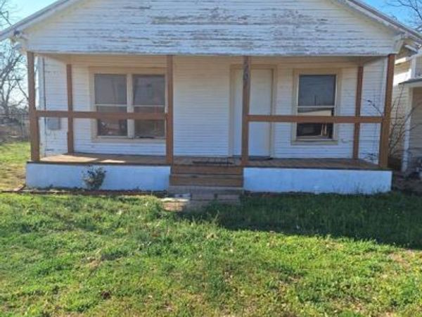 1101 W 3rd Street , Baird, TX 79504