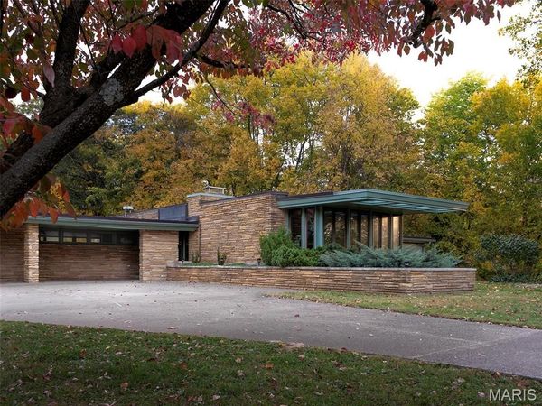 1222 W Cape Rock Drive , Cape Girardeau, MO 63701