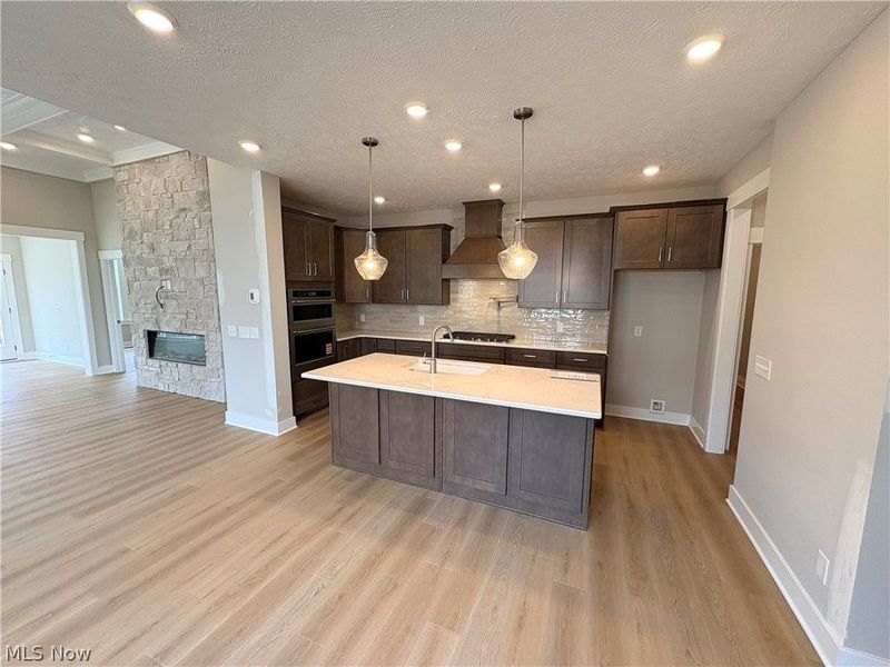 4127 Averi Lane, Orange, OH 44122 Photo 2