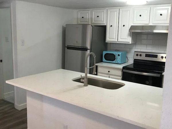 2124 Burton DR, Unit 160, Austin, TX 78741