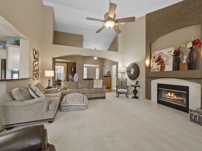 833 Aldengate Drive , Galloway, OH 43119 Photo 2