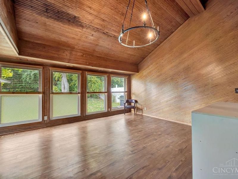 1833 Leona Drive, Green Township, OH 45238 Photo 12