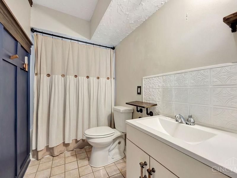 1833 Leona Drive, Green Township, OH 45238 Photo 17