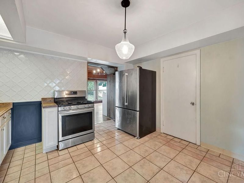 1833 Leona Drive, Green Township, OH 45238 Photo 8