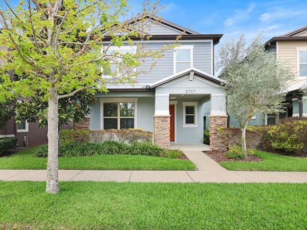 5707 VILLAGE CENTER DRIVE , LITHIA, FL 33547