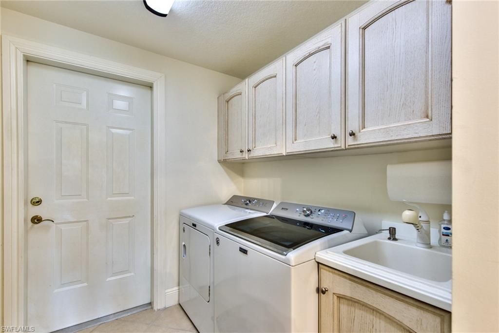 9242 Tesoro Ln, Unit 1-102, Naples, FL 34114 Photo