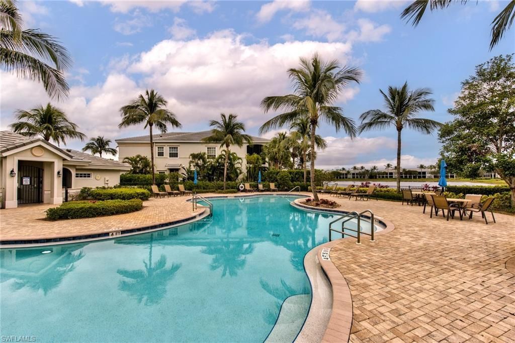 9242 Tesoro Ln, Unit 1-102, Naples, FL 34114 Photo