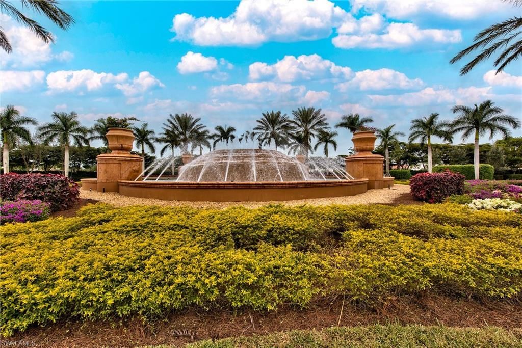 9242 Tesoro Ln, Unit 1-102, Naples, FL 34114 Photo