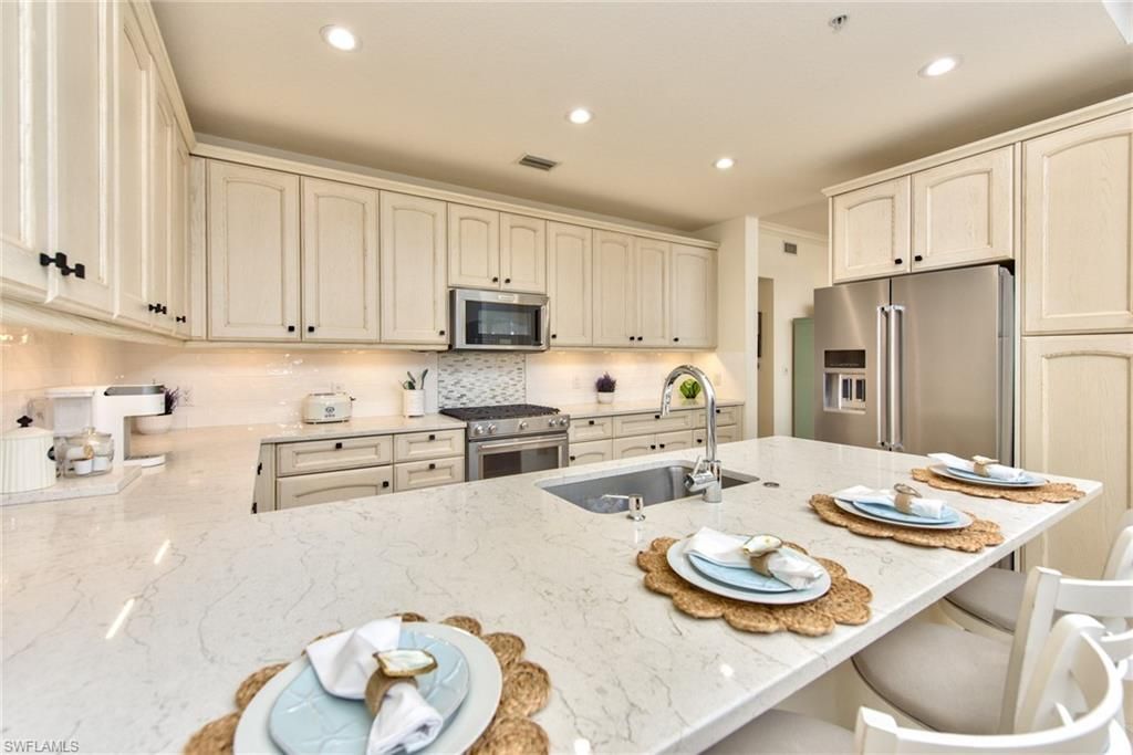 9242 Tesoro Ln, Unit 1-102, Naples, FL 34114 Photo