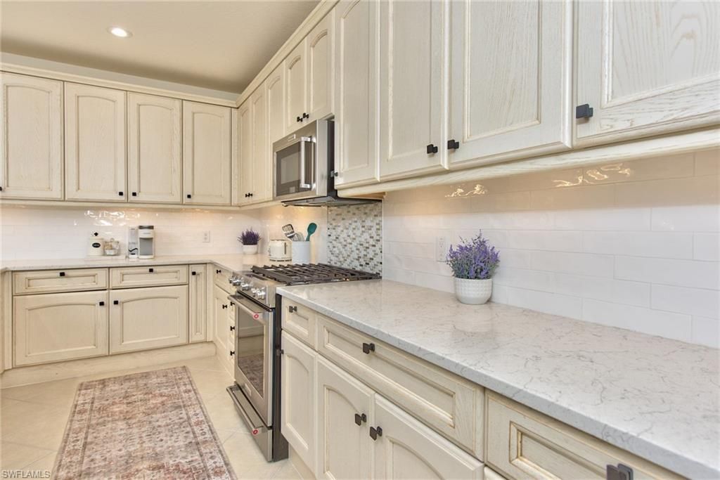 9242 Tesoro Ln, Unit 1-102, Naples, FL 34114 Photo