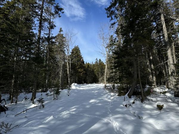 12 Jamestown Road , Vinalhaven, ME 04863