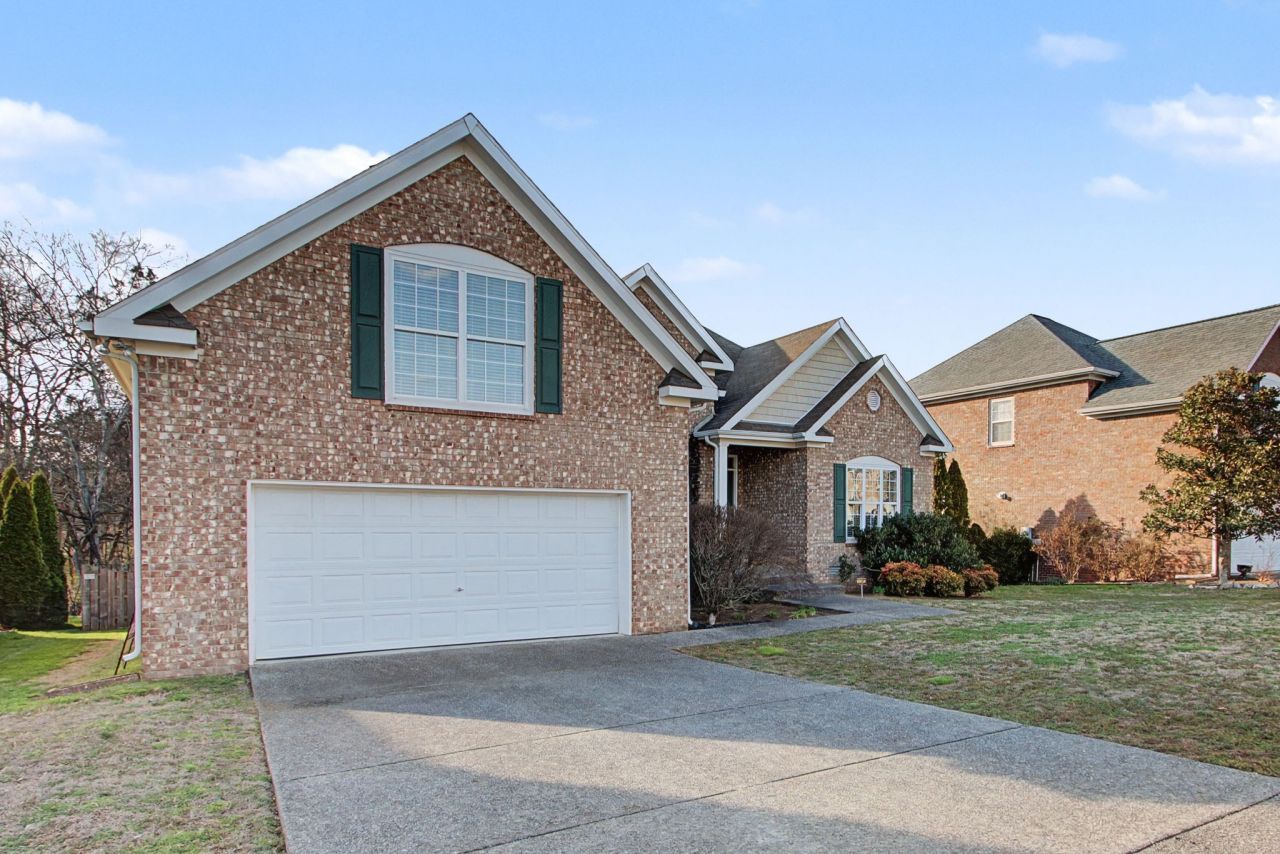 1028 Aenon Cir, Spring Hill, TN 37174 Main Photo