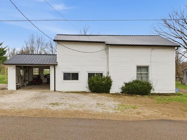 78 Walnut St W, Chesterville, OH 43317