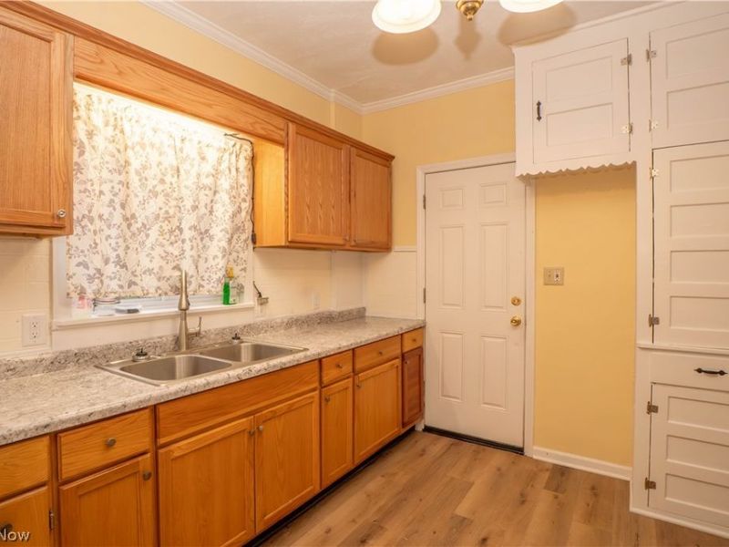 81 E Dalton Street, Akron, OH 44310 Photo 11