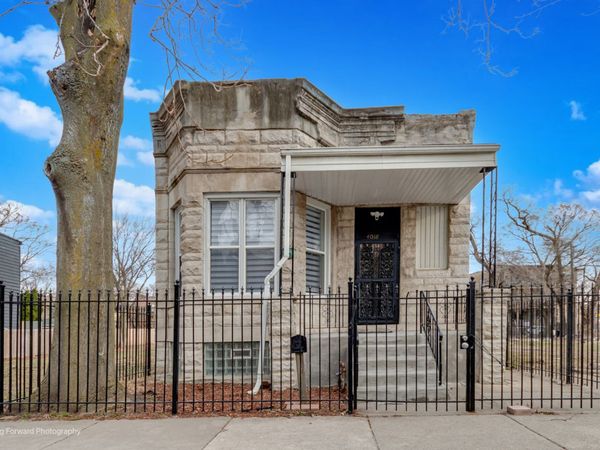 4018 W Arthington Street, Chicago, IL 60624