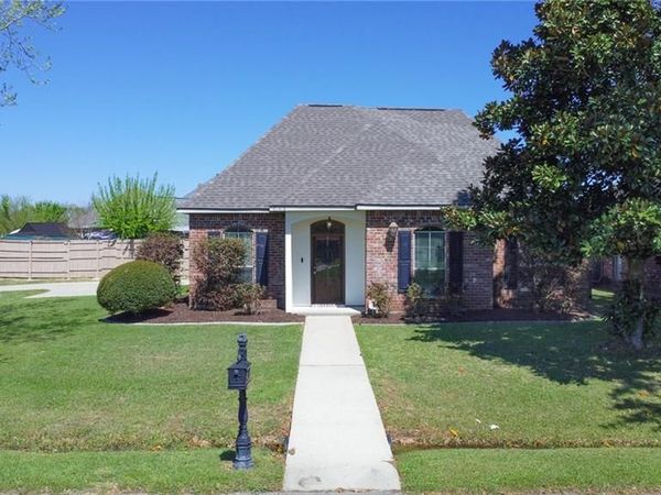 40414 FOX RUN Drive, Gonzales, LA 70737